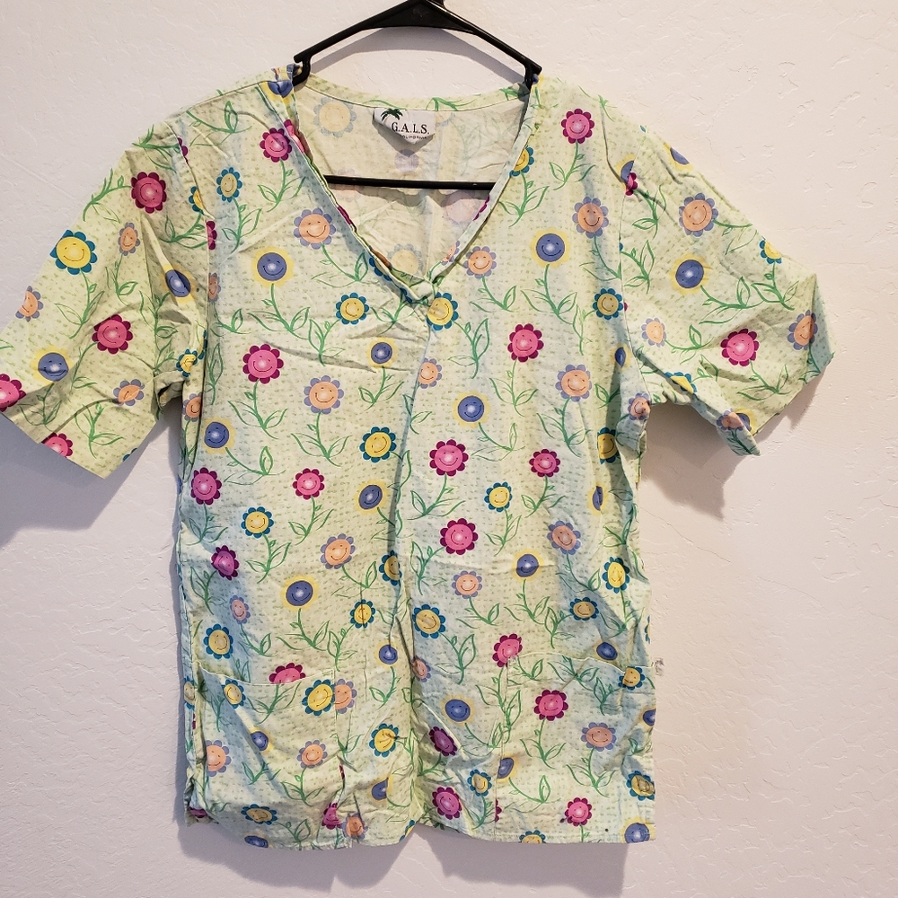 Scrub top